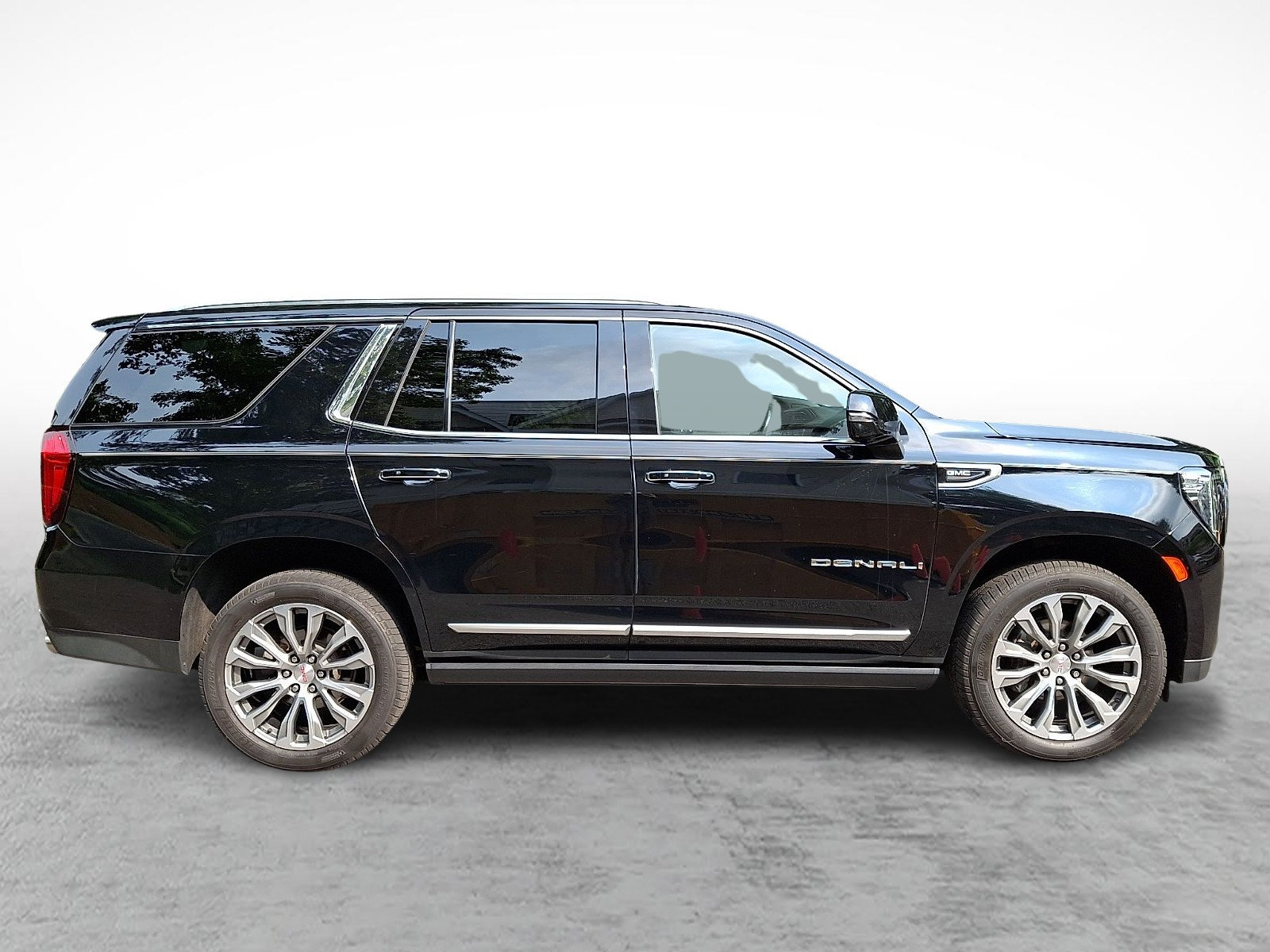 Used 2021 GMC Yukon Denali w/ Denali Premium Package AWD/4WD image 7