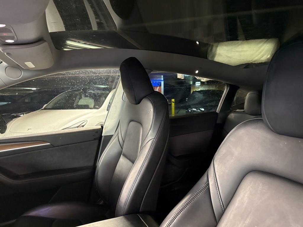Used 2025 Tesla Model Y Long Range image 12