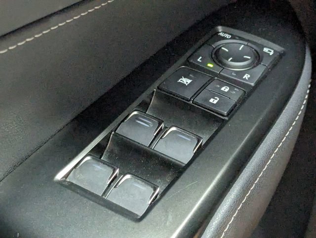 Used 2022 Lexus NX 350 F Sport w/ Accessory Package 2 AWD/4WD image 18