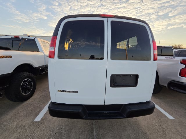 Used 2025 Chevrolet Express 3500 LS RWD image 5