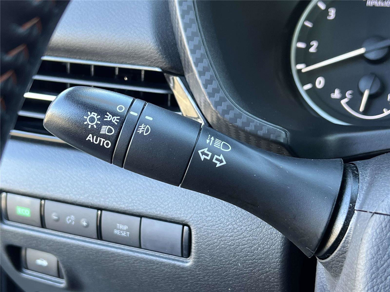 Certified 2023 Nissan Sentra SR w/ Trunk Package image 27