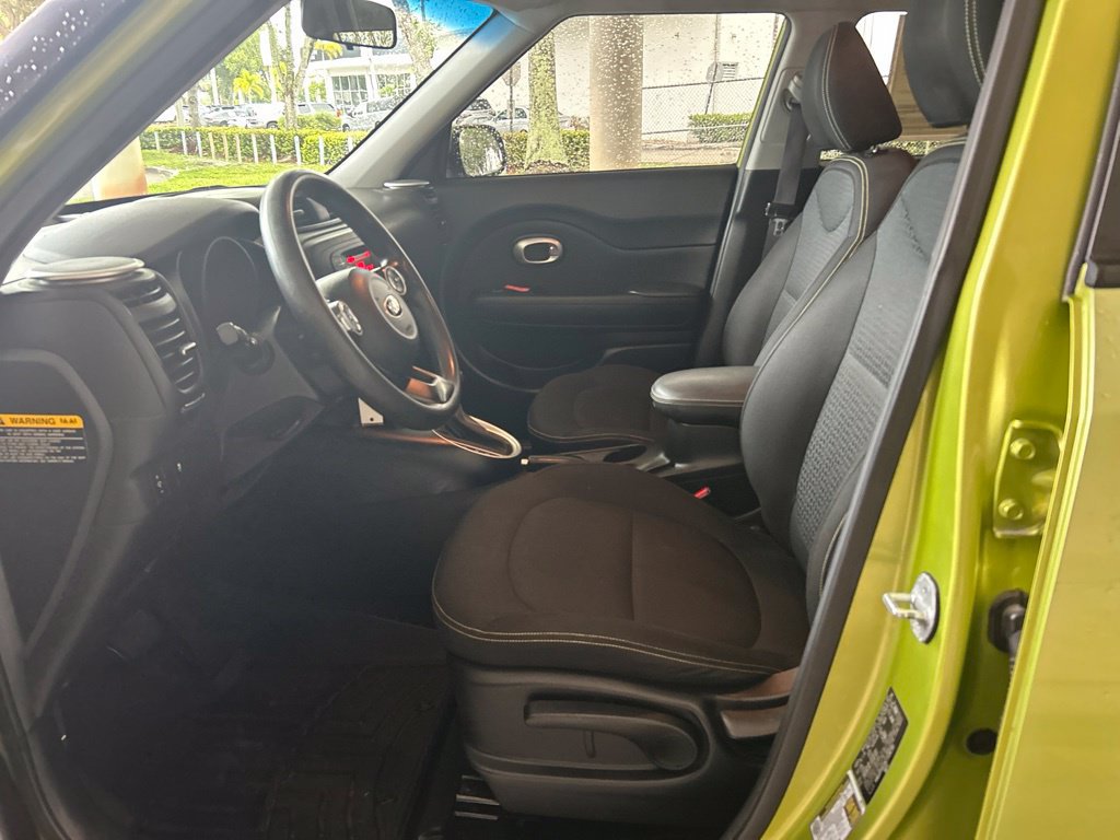 Used 2014 Kia Soul + FWD image 6