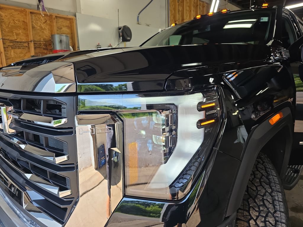 New 2026 GMC Sierra 2500 SLT AWD/4WD image 32