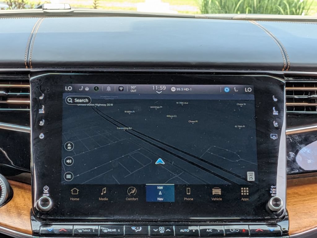 Used 2024 Jeep Grand Wagoneer L Series III AWD/4WD image 33