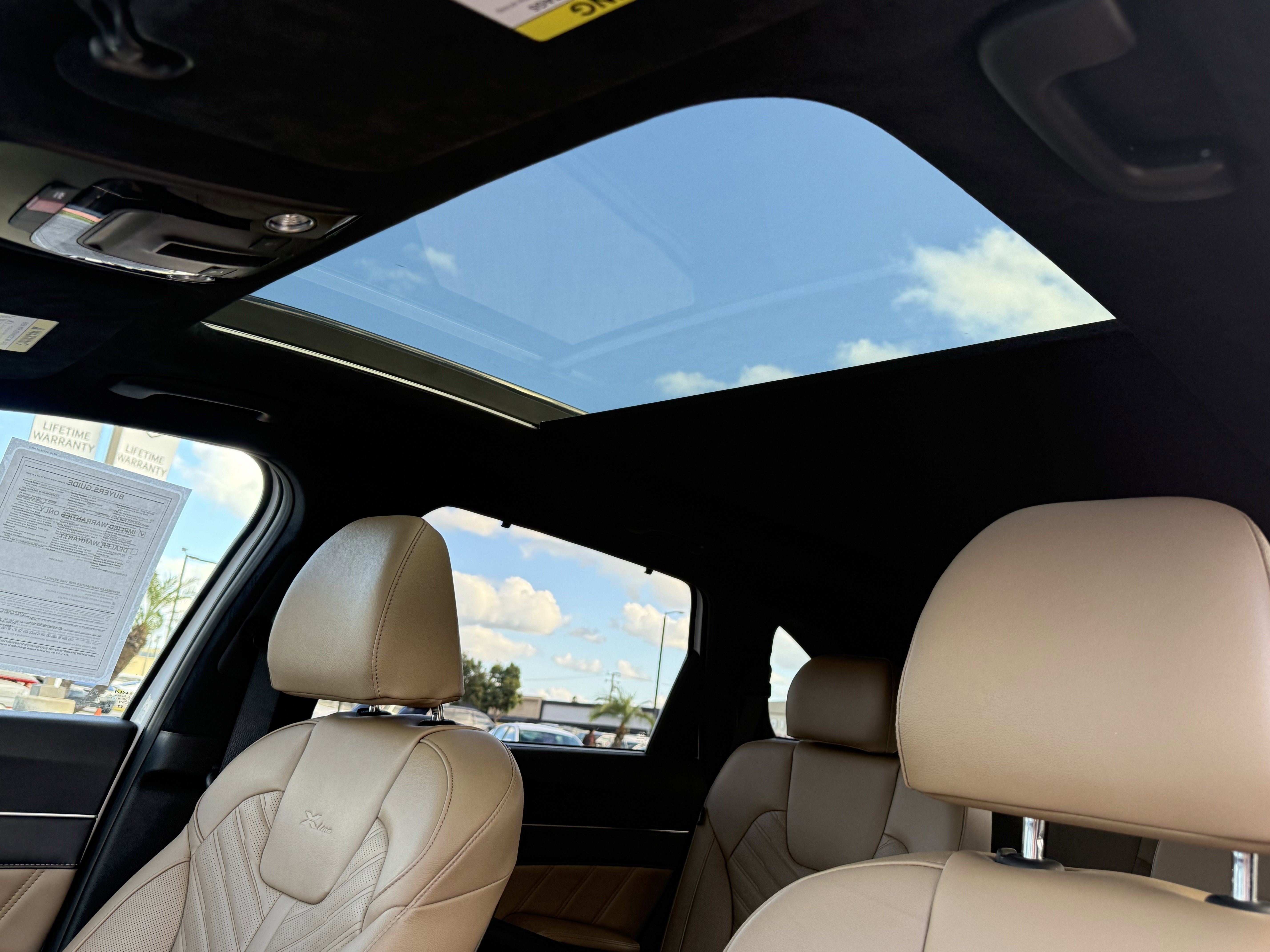 Certified 2024 Kia Sorento SX Prestige w/ Olive Brown Leather Package image 17