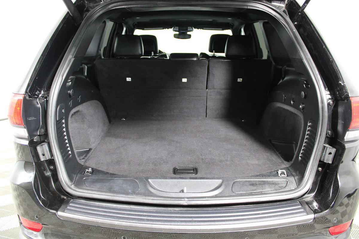 Used 2020 Jeep Grand Cherokee Limited X RWD image 23