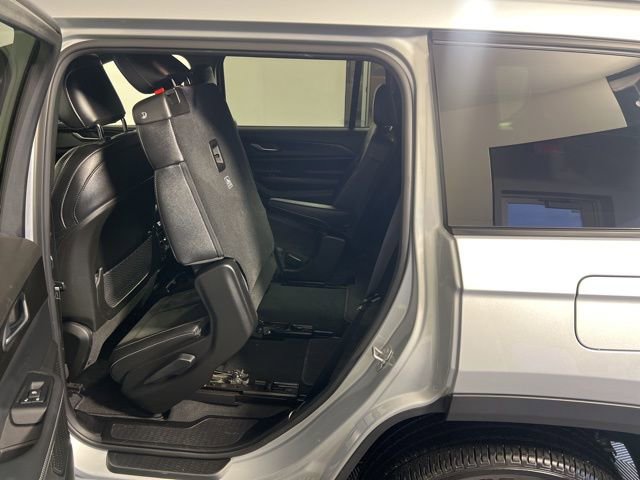 Certified 2023 Jeep Grand Cherokee L Laredo image 26