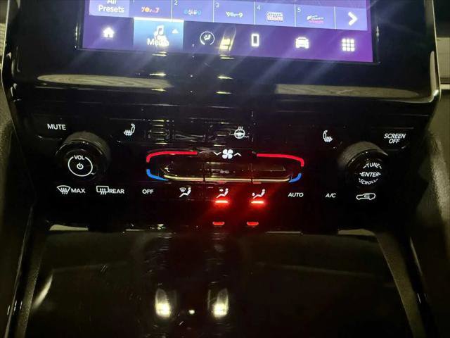 Certified 2023 Jeep Grand Cherokee Laredo w/ Luxury Tech Group I AWD/4WD image 33
