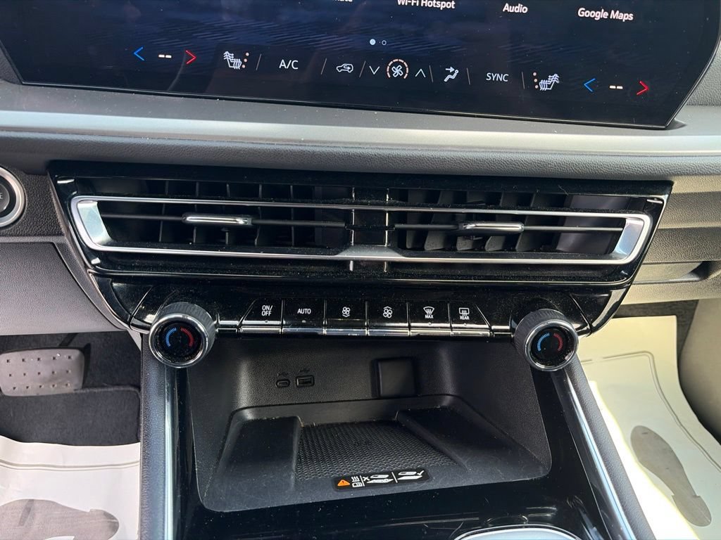 Used 2026 Chevrolet Traverse LT AWD/4WD image 26