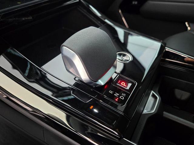 New 2026 Land Rover Range Rover Sport Dynamic SE AWD/4WD image 23