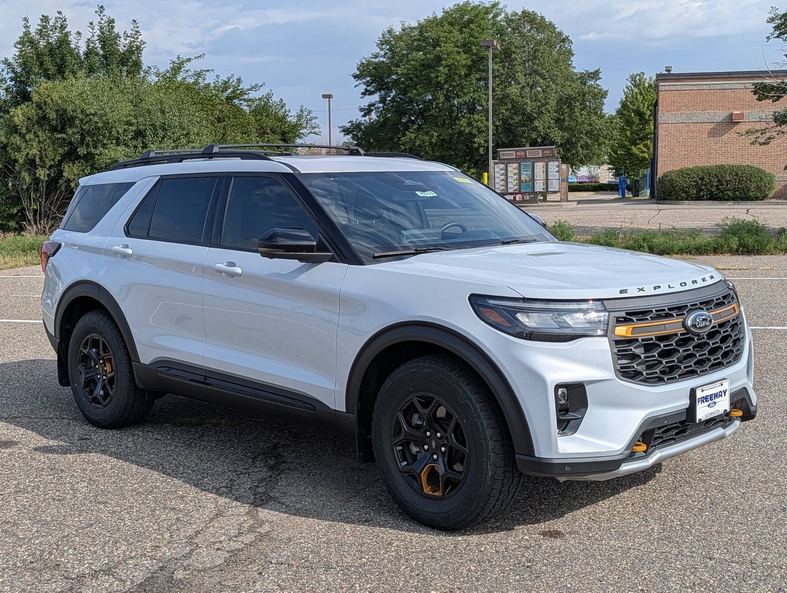 Used 2026 Ford Explorer Tremor w/ Tremor Ultimate Package AWD/4WD image 4
