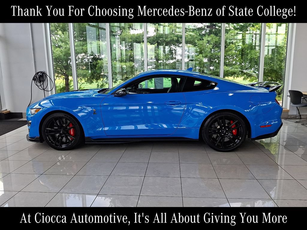 Used 2022 Ford Mustang Shelby GT500 w/ Technology Package RWD image 4