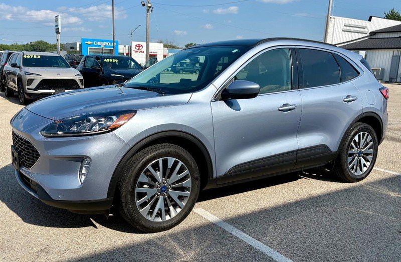 Used 2022 Ford Escape Titanium w/ Class II Trailer Tow Package AWD/4WD image 7