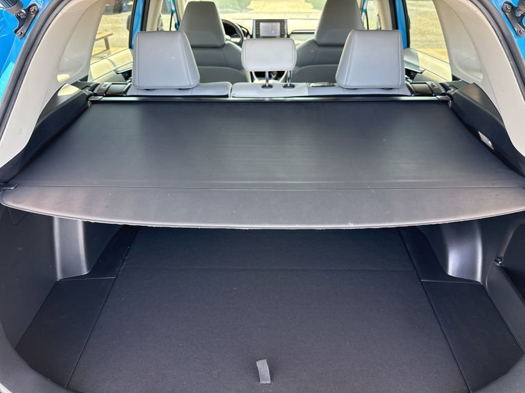 Used 2020 Toyota RAV4 XLE Premium image 24