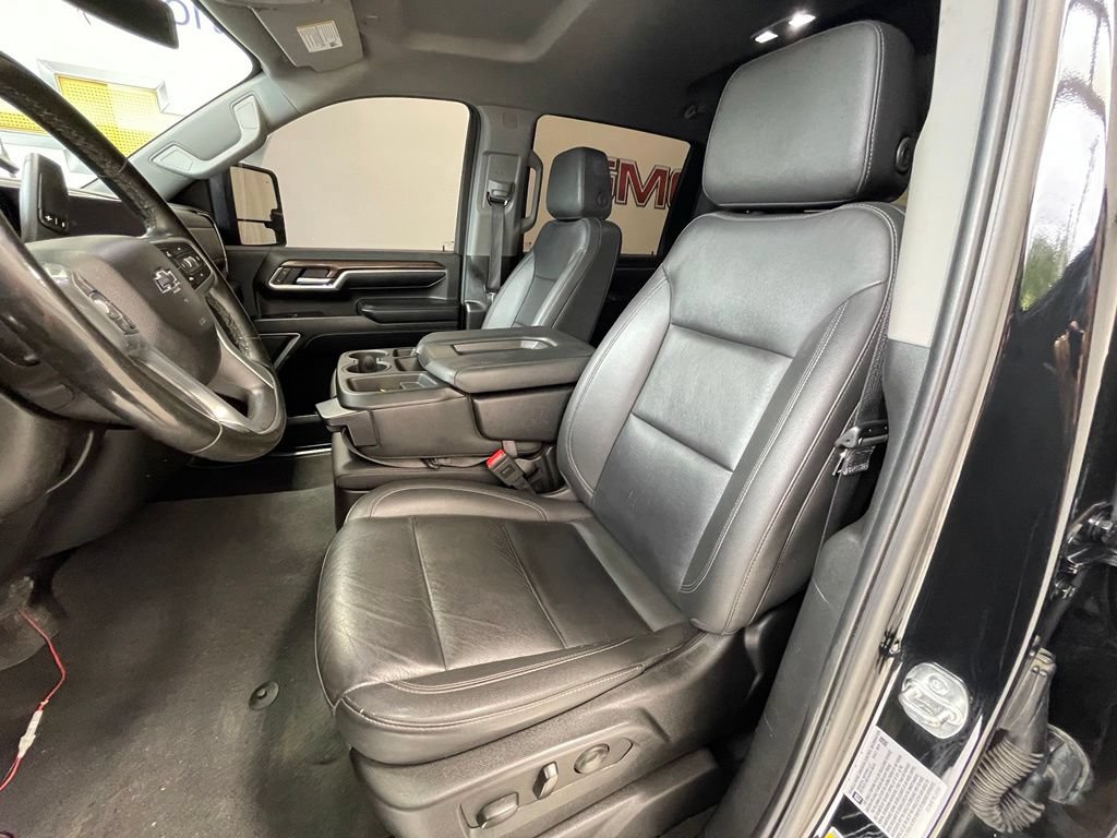 Used 2025 Chevrolet Silverado 2500 LT w/ Trail Boss Package AWD/4WD image 18