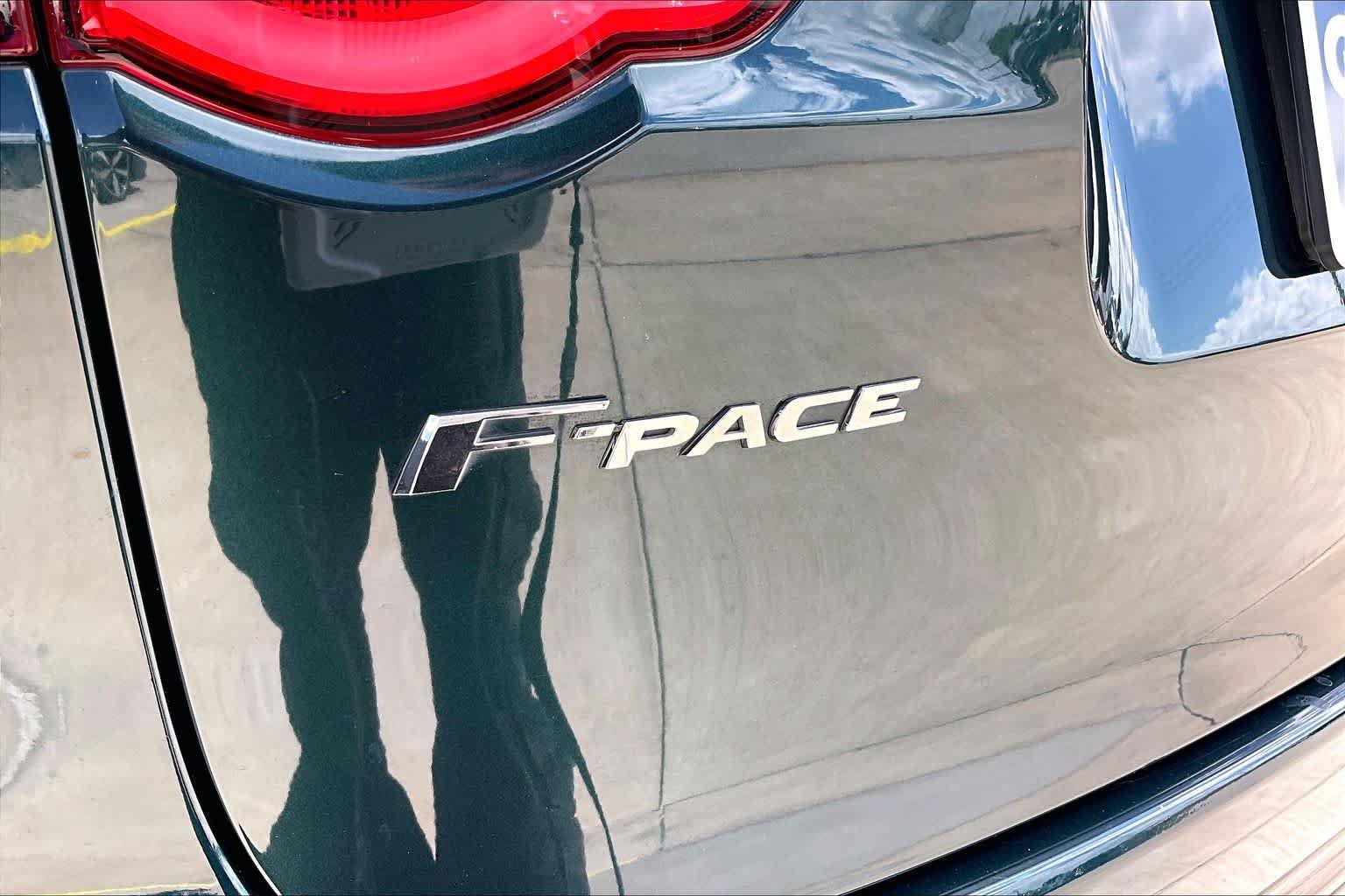 Used 2017 Jaguar F-PACE S AWD/4WD image 28