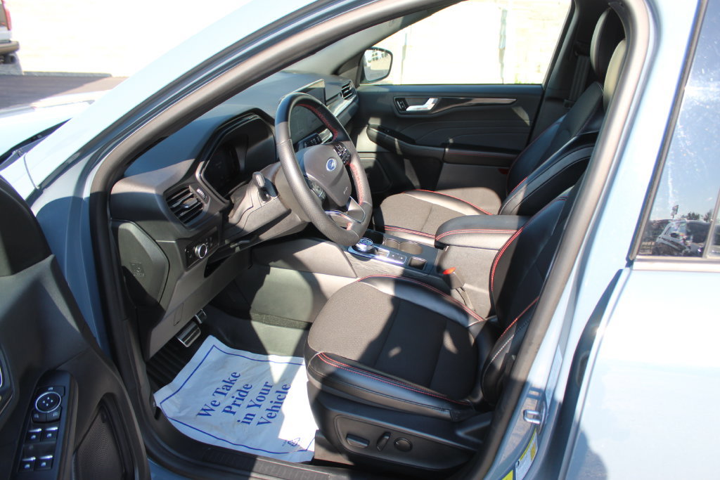 Used 2024 Ford Escape ST-Line w/ Tech Pack #1 FWD image 23