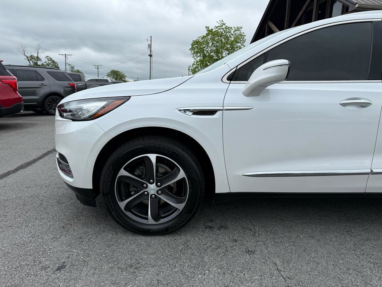 Used 2021 Buick Enclave Essence w/ Sport Touring Edition FWD image 38