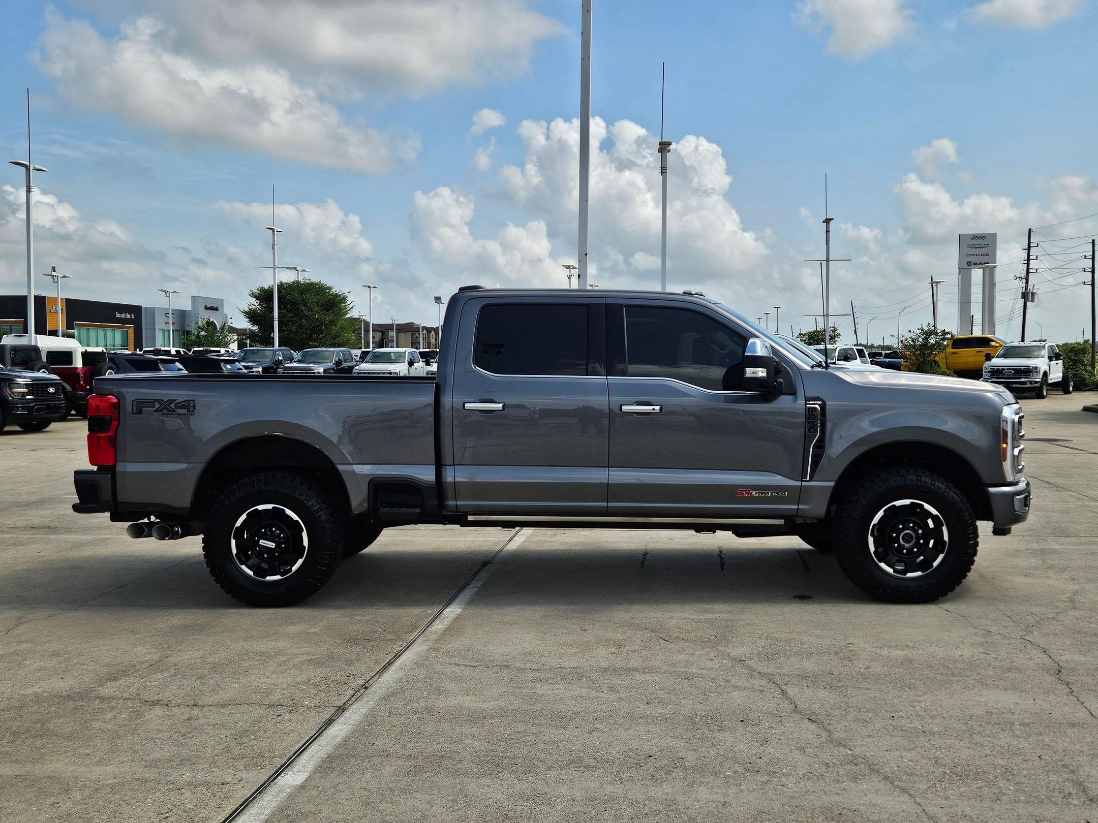 Used 2024 Ford F250 Limited w/ FX4 Off-Road Package AWD/4WD image 2