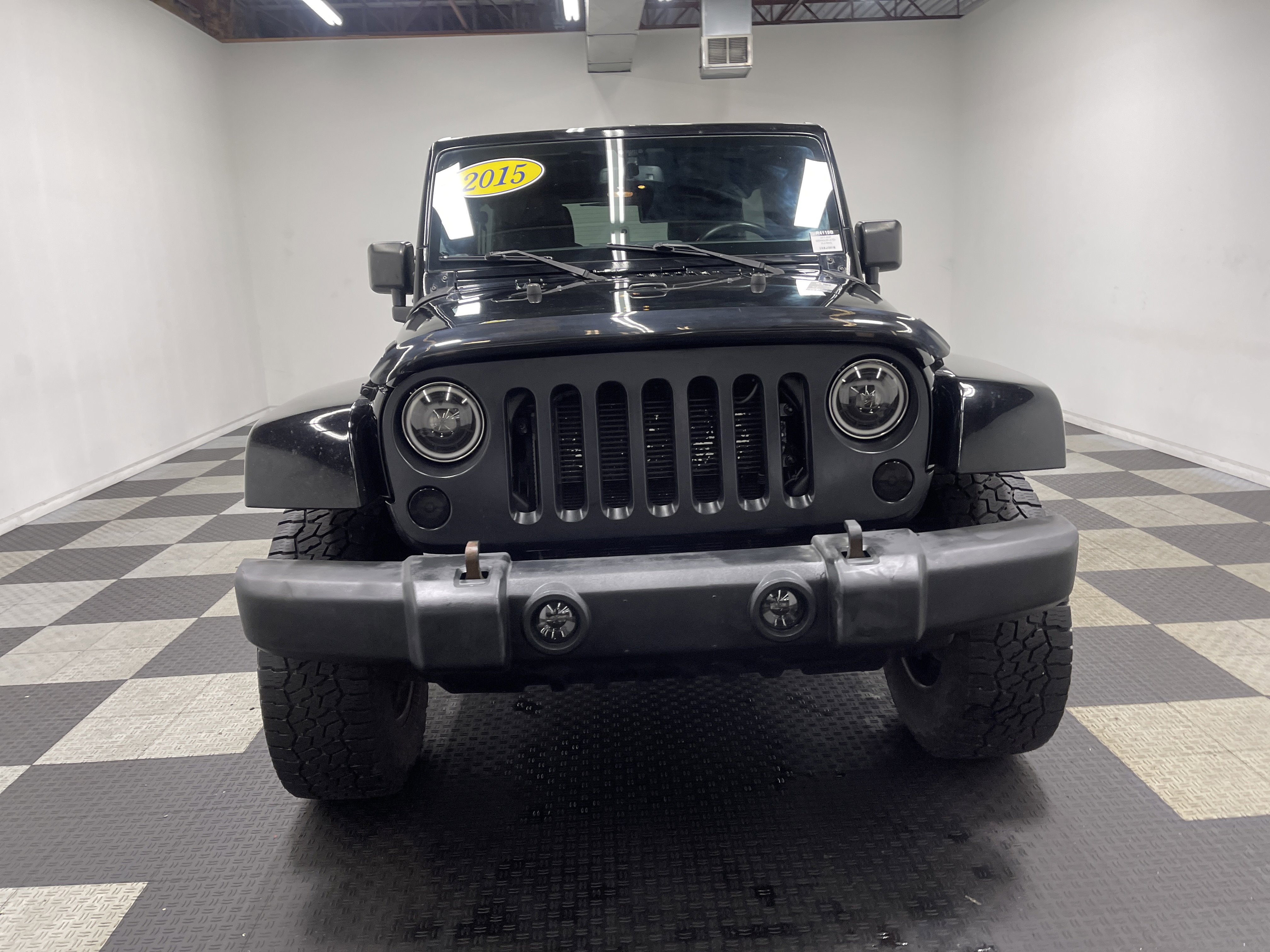 Used 2015 Jeep Wrangler Unlimited Sahara w/ Connectivity Group image 7