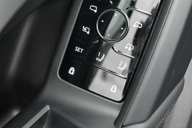 Used 2025 Audi Q5 Premium w/ Convenience Package AWD/4WD image 13