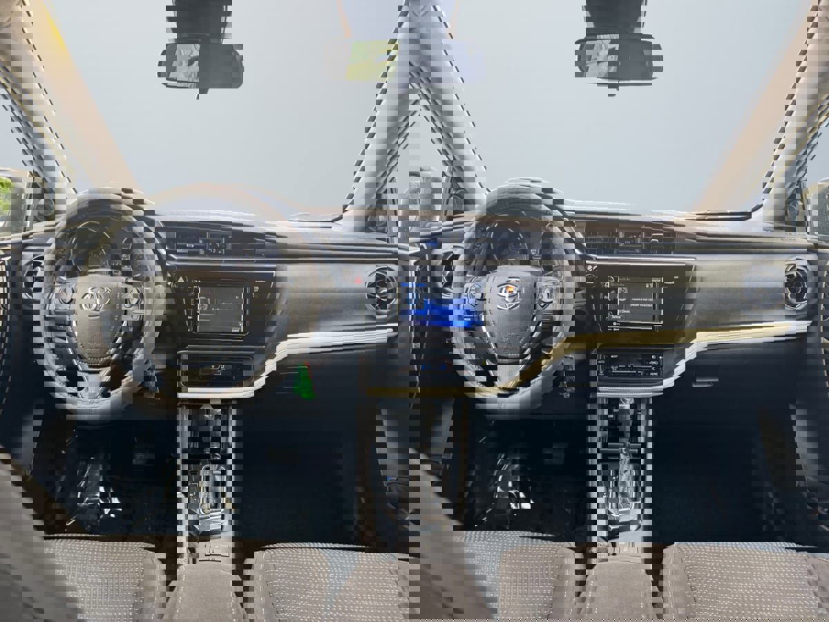 Used 2017 Toyota Corolla iM FWD image 10