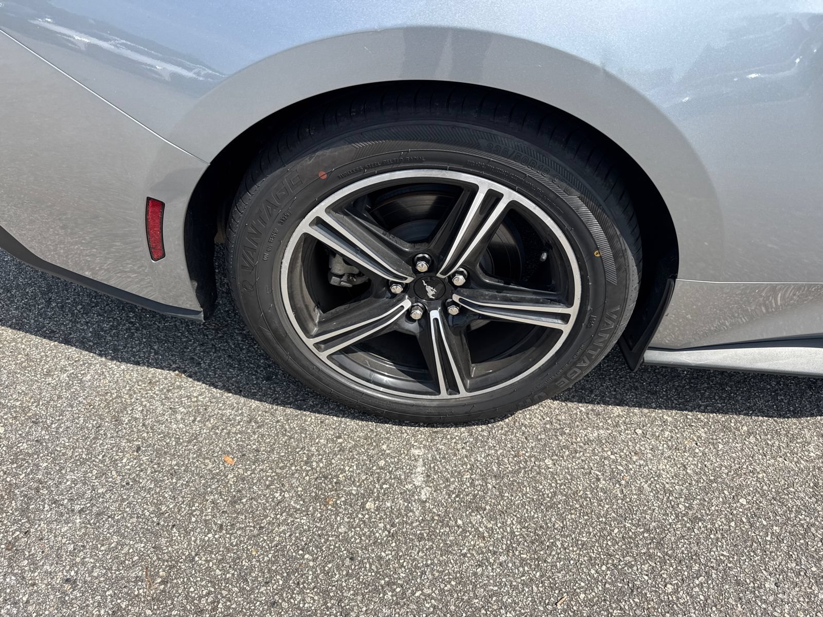 Used 2025 Ford Mustang Premium RWD image 15