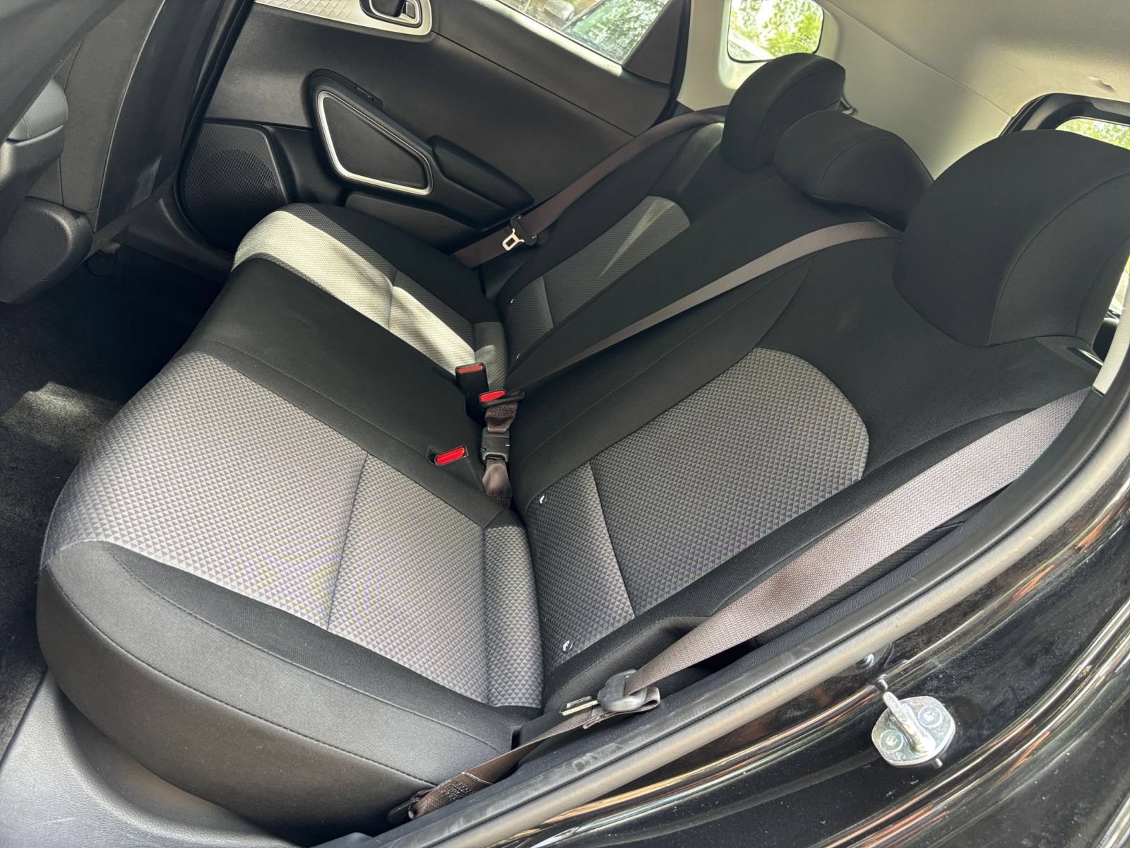 Used 2025 Kia Soul LX w/ LX Technology Package FWD image 36