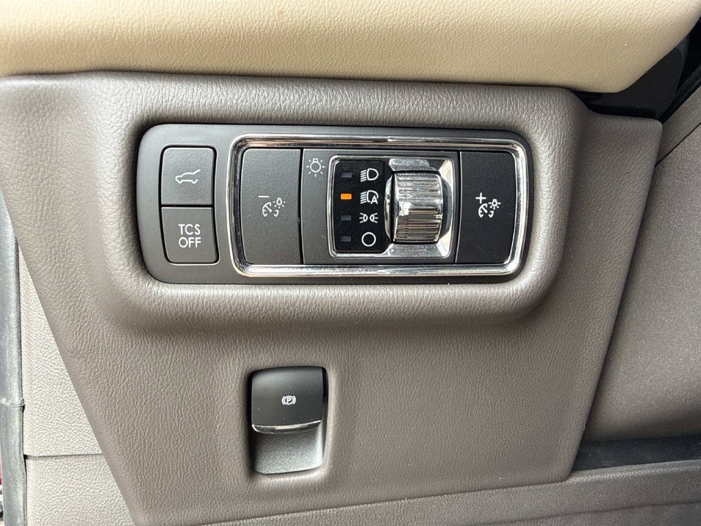 Certified 2023 Lincoln Nautilus AWD w/ Premium Package image 31
