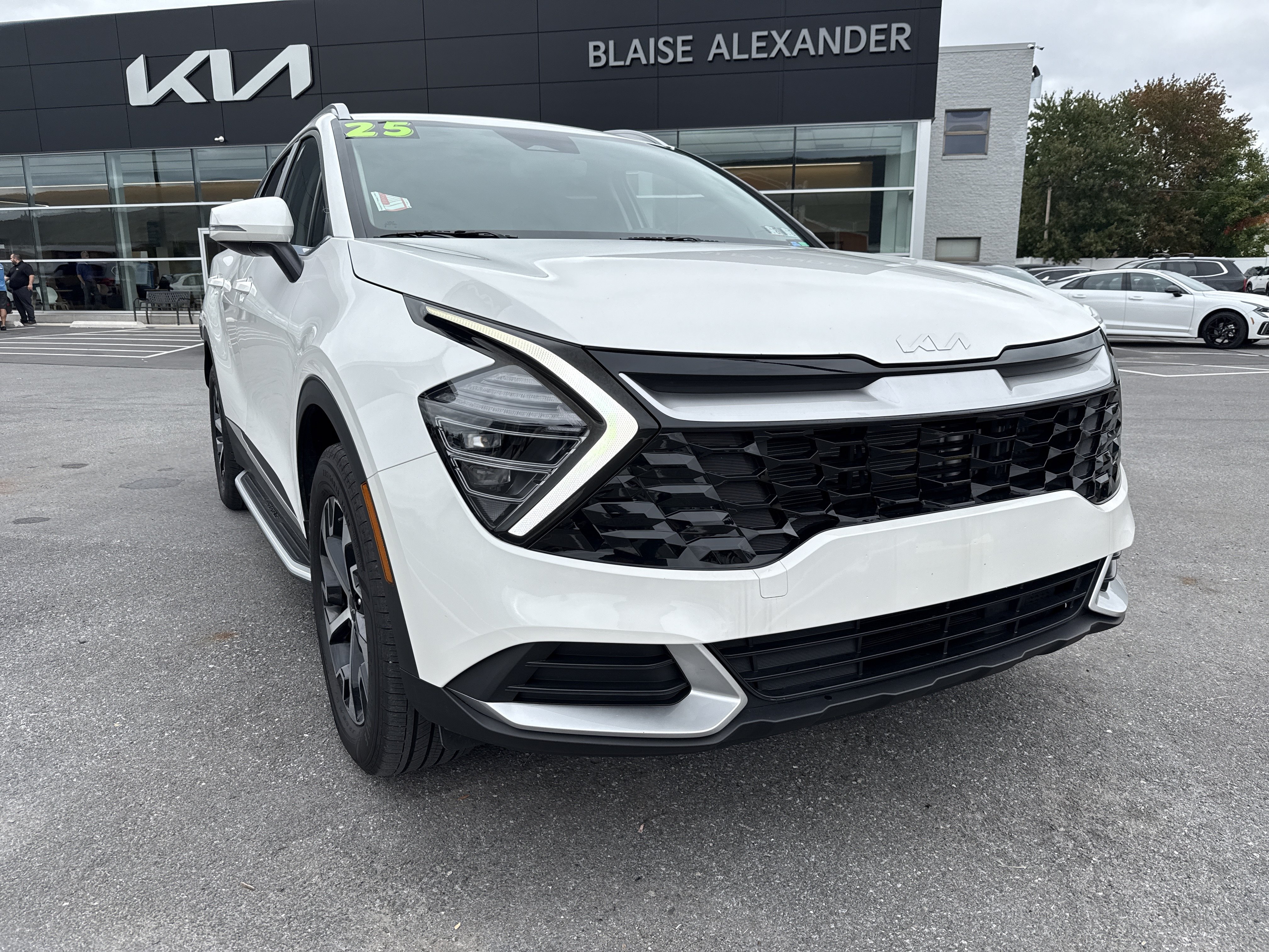 Certified 2025 Kia Sportage EX