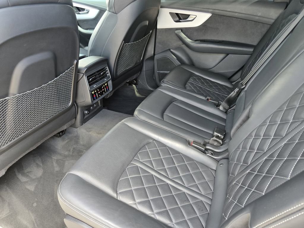 Used 2024 Audi Q7 3.0T Prestige AWD/4WD image 29