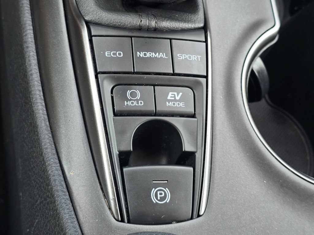 Used 2024 Toyota Camry SE FWD image 22