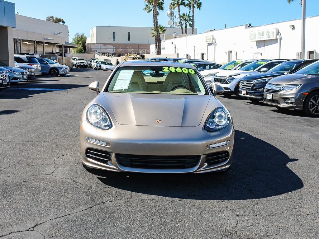 Used 2015 Porsche Panamera S image 2