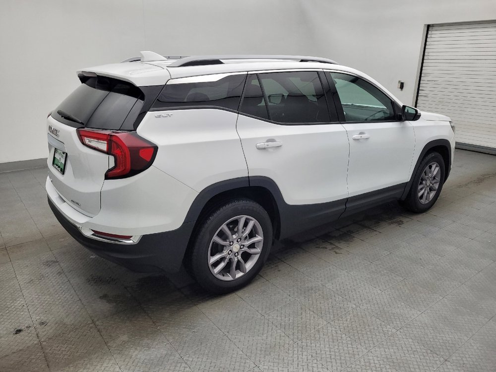 Used 2024 GMC Terrain SLT AWD/4WD image 10