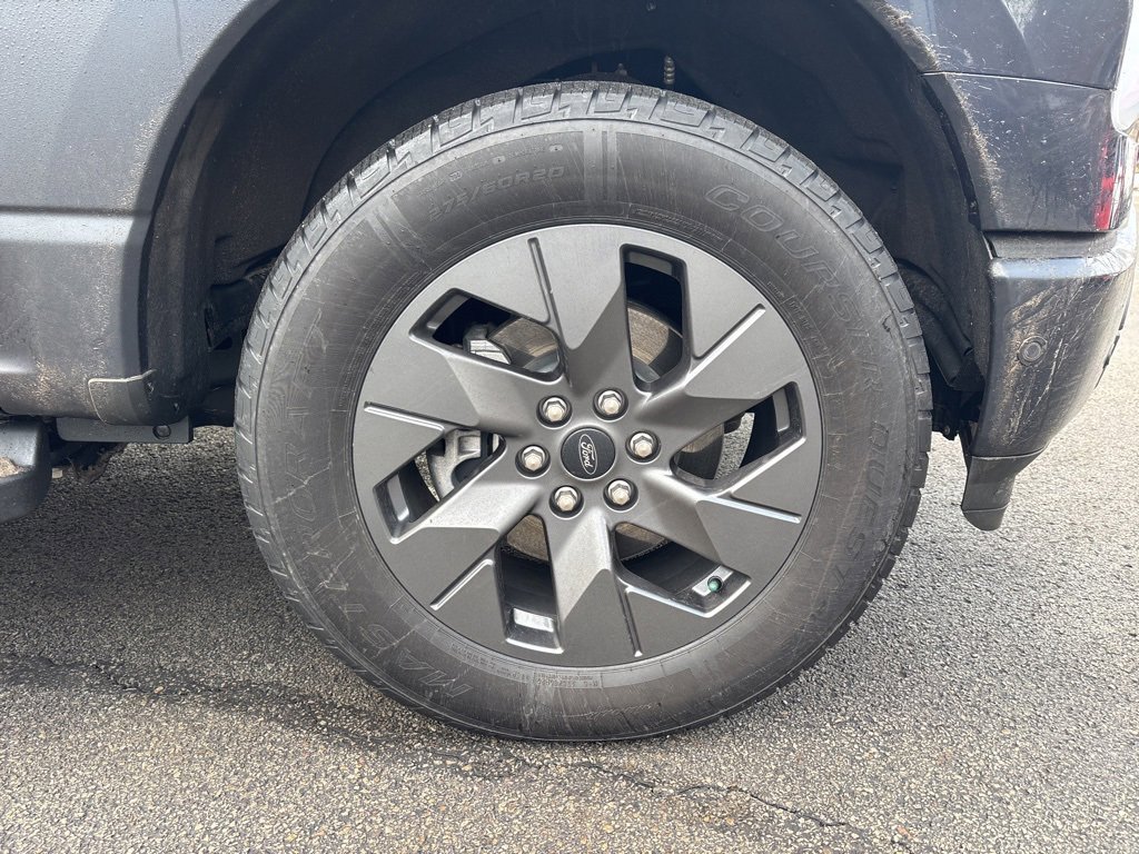 Used 2022 Ford F150 Lightning Lariat w/ Max Trailer Tow Package image 9