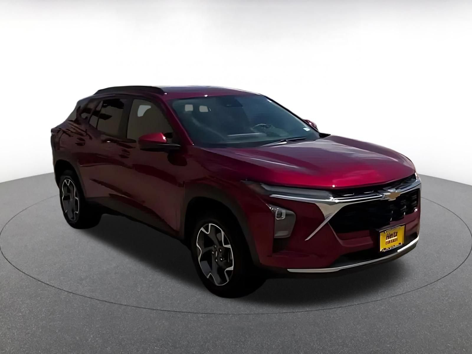 Used 2025 Chevrolet Trax LT FWD image 6