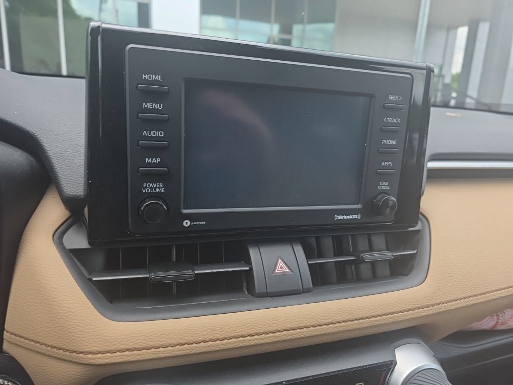 Used 2021 Toyota RAV4 XLE FWD image 24