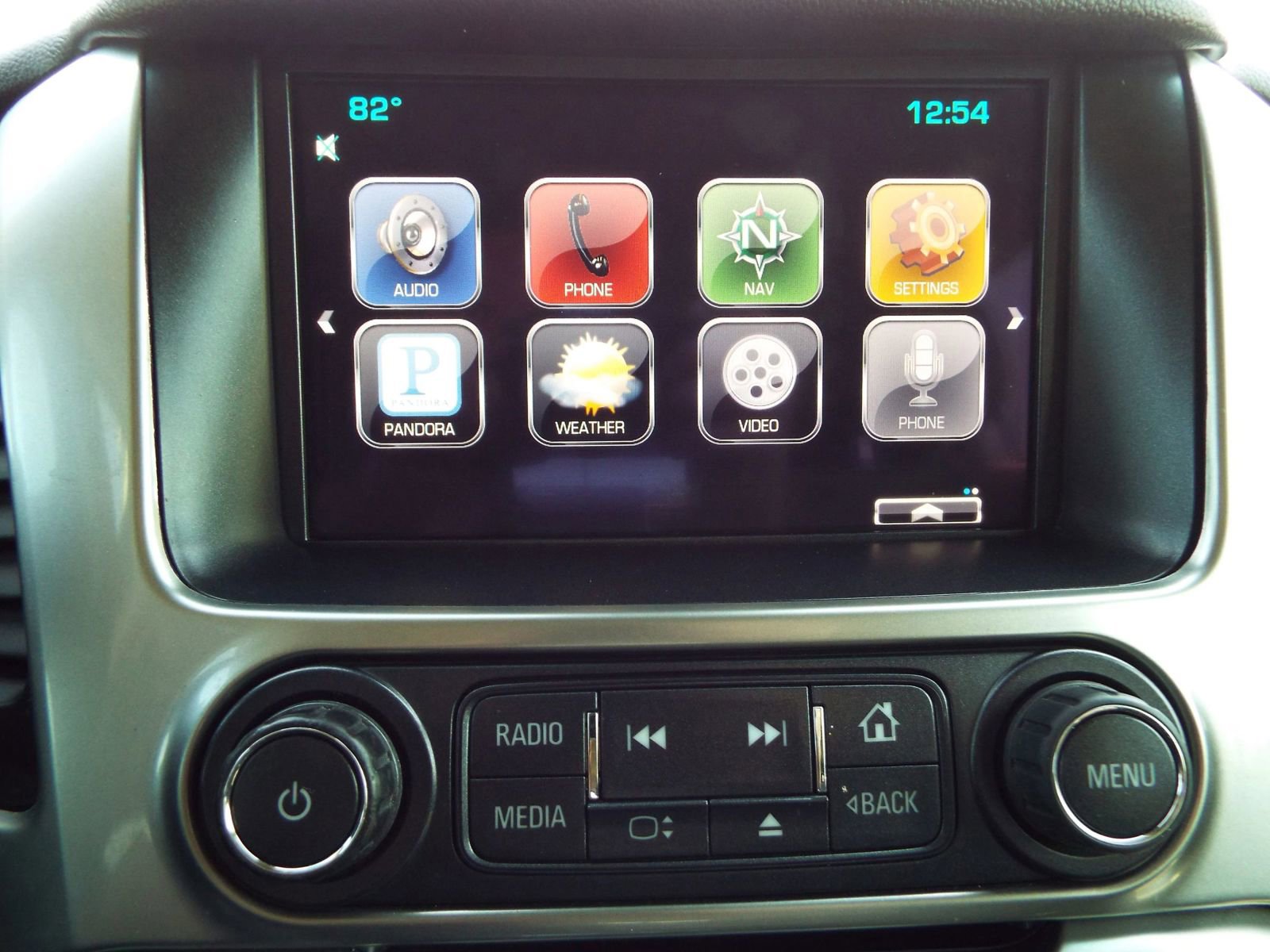 Used 2015 Chevrolet Suburban LTZ image 17