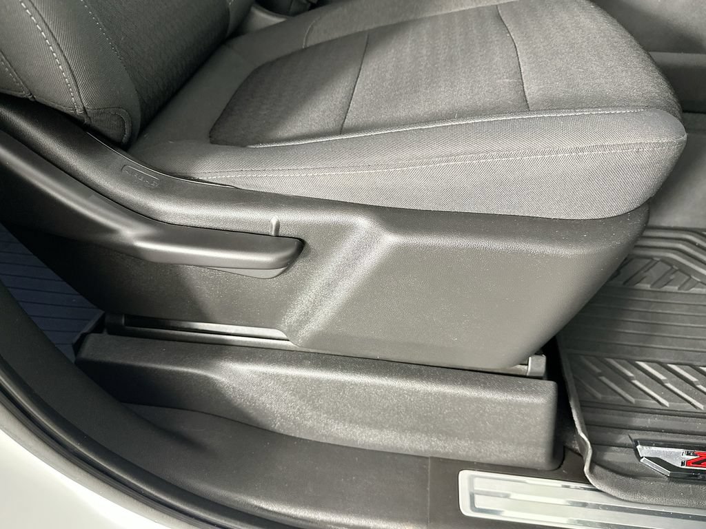 Used 2021 Chevrolet Silverado 1500 LT Trail Boss w/ Bed Protection Package AWD/4WD image 21