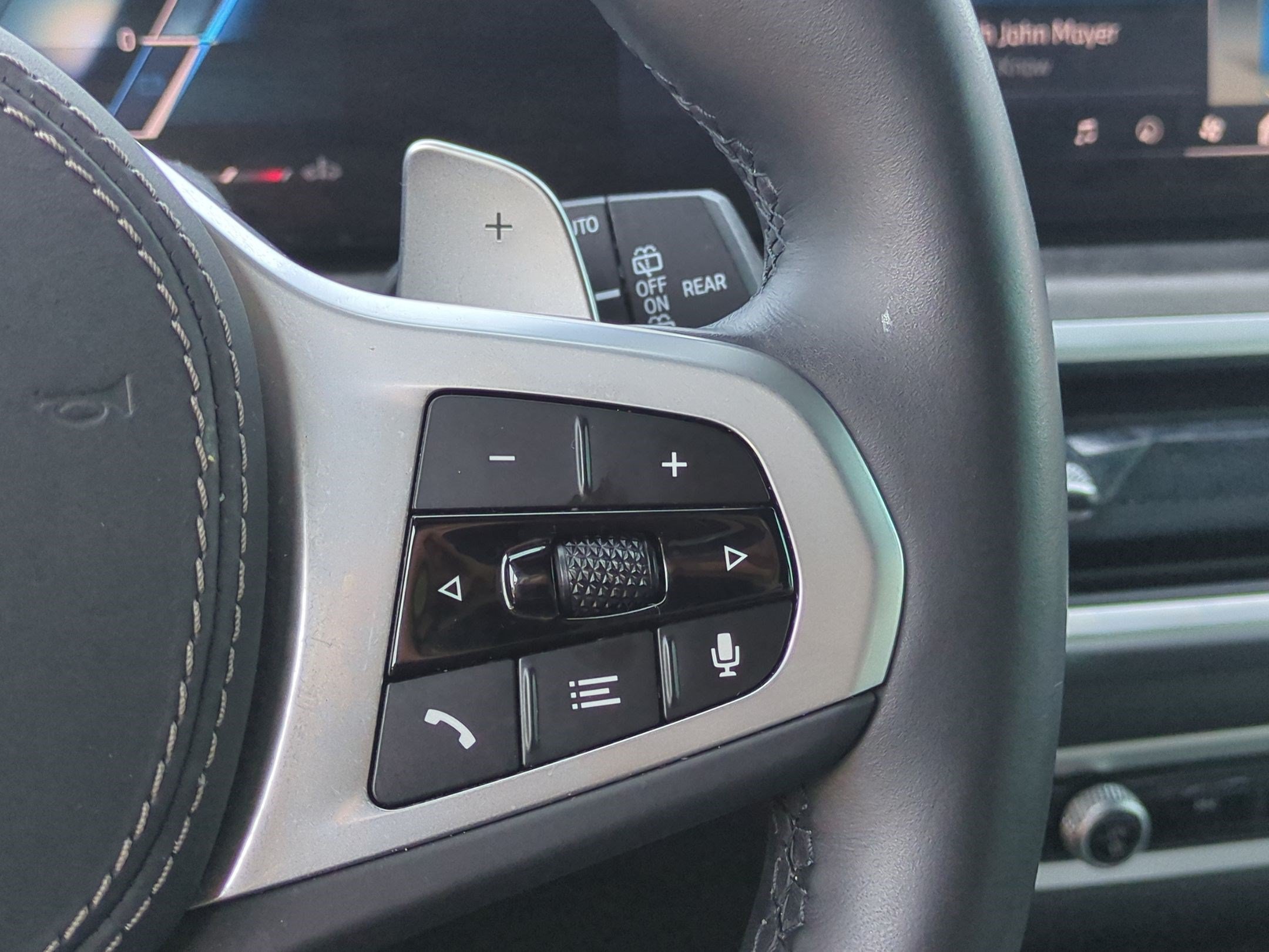 Used 2024 BMW X5 sDrive40i w/ M Sport Package RWD image 18