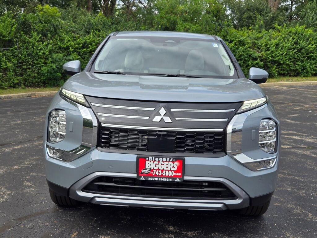 New 2026 Mitsubishi Outlander SE AWD/4WD image 2