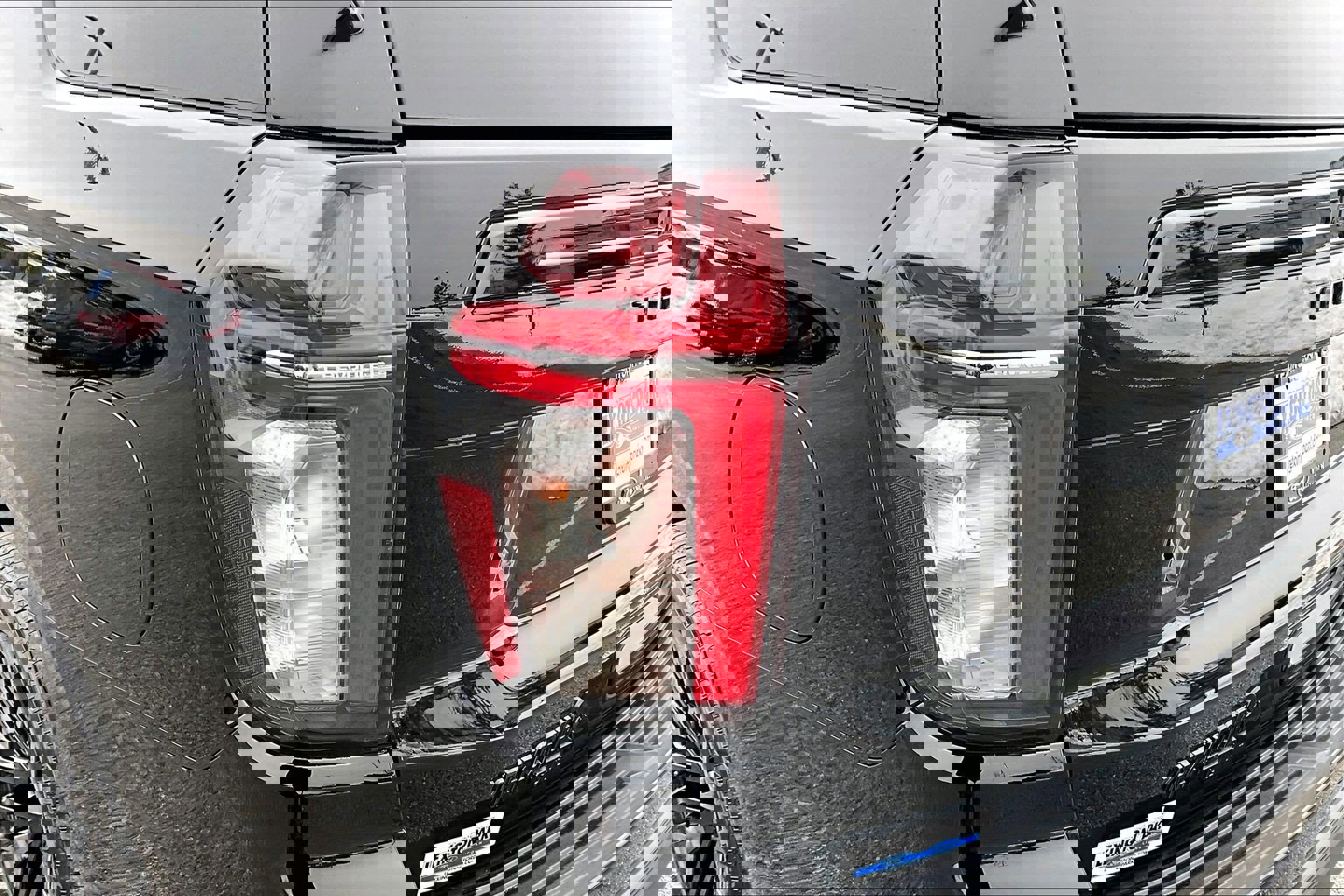 Used 2022 Chevrolet Tahoe LT w/ LT Signature Package image 24