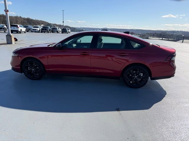 Used 2025 Honda Accord SE image 6