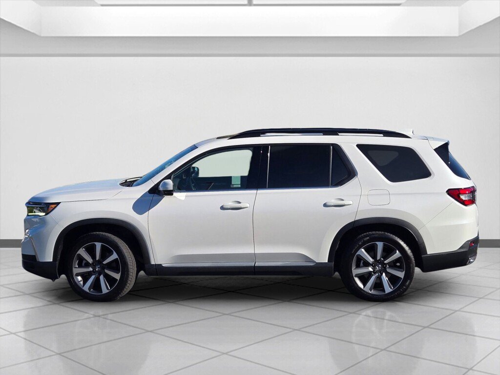 Certified 2023 Honda Pilot Touring image 8