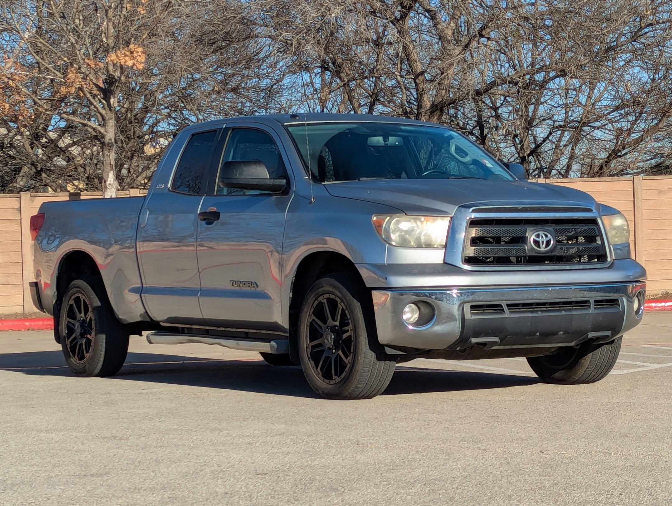 Used 2011 Toyota Tundra 2WD Double Cab w/ SR5 Pkg image 2