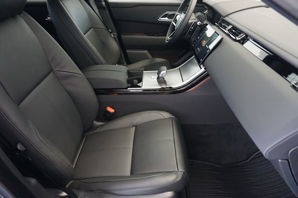 New 2026 Land Rover Range Rover Velar Dynamic SE image 23