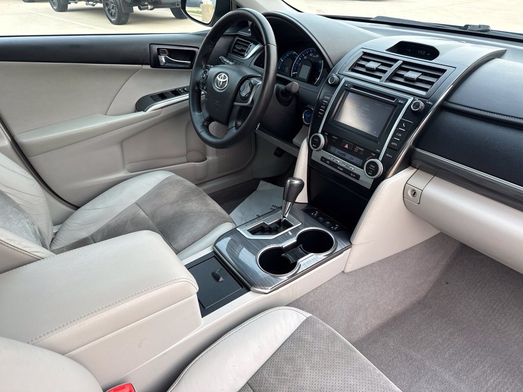 Used 2012 Toyota Camry XLE w/ Leather Pkg FWD image 23