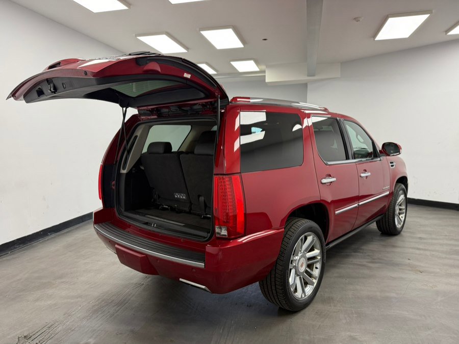 Used 2013 Cadillac Escalade Platinum AWD/4WD image 34