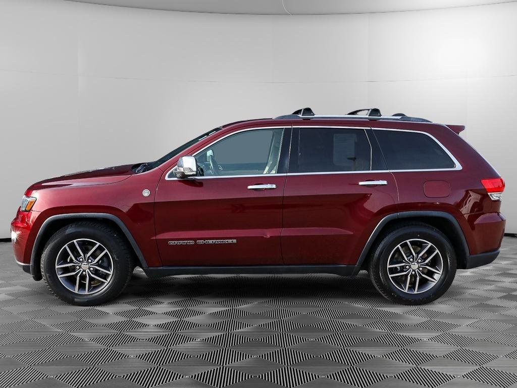 Used 2017 Jeep Grand Cherokee Limited w/ Luxury Group II image 3
