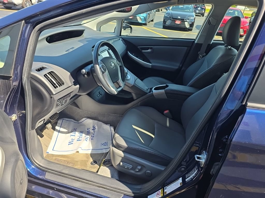 Used 2014 Toyota Prius Four FWD image 13